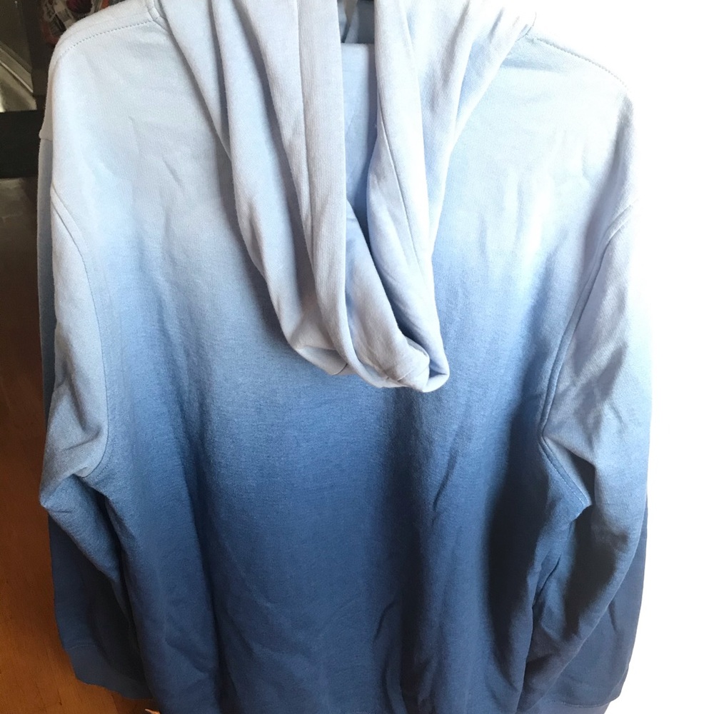 2/$30 Club Room Blue Ombré Hoodie Men’s XL